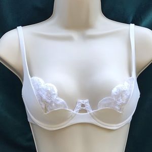 RARE Victorias Secret Very Sexy Pushup wo Padding